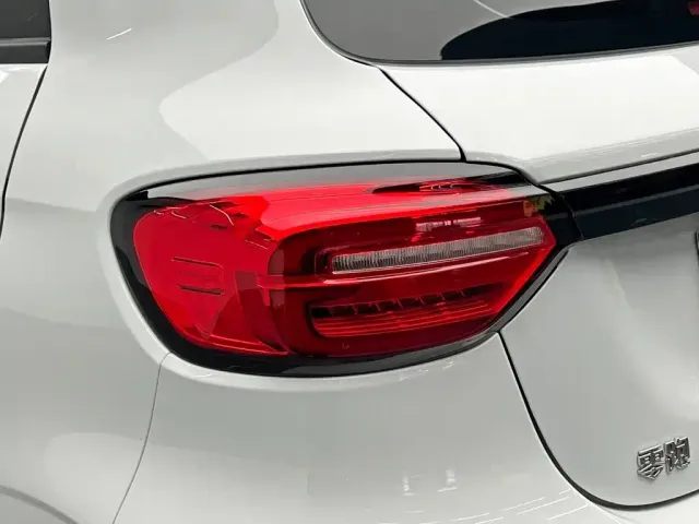 Leapmotor T03 — Фото автомобиля 10