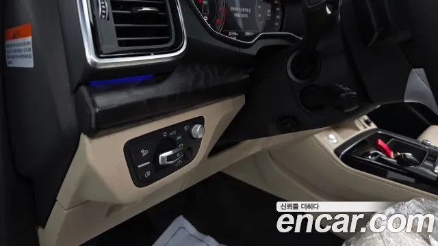 Audi Q5 45 TFSI quattro Premium — Фото автомобиля 27