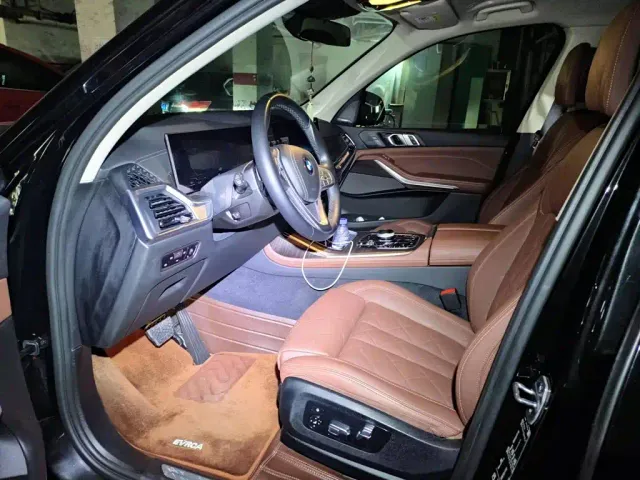 BMW X7 — Фото автомобиля 3