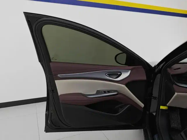 BYD Seal 07 DM-i — Фото автомобиля 7