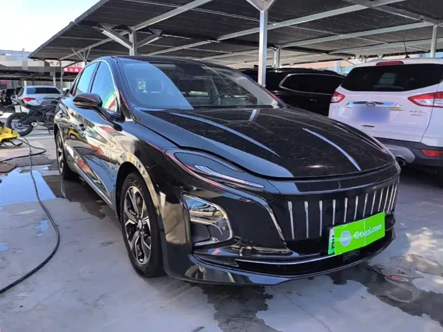 Hongqi E-QM5 — Фото автомобиля 3
