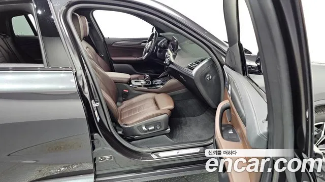 BMW X4 xDrive20i M Sport — Фото автомобиля 18