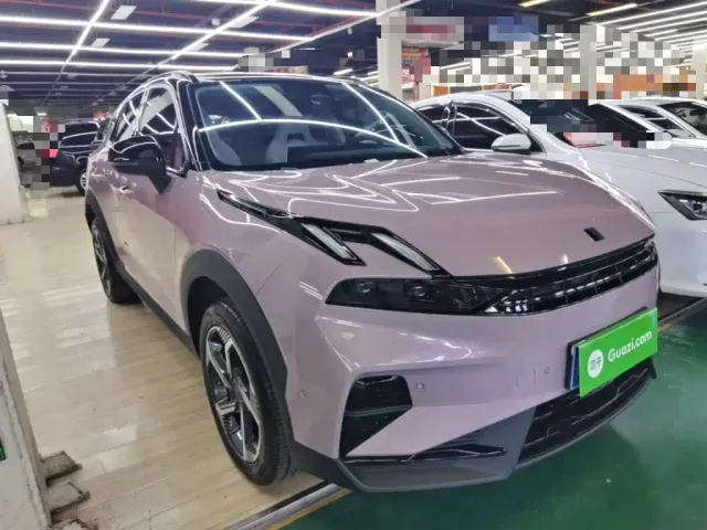 Lynk & Co 06 — Фото автомобиля 3