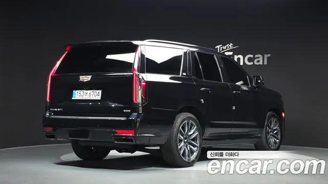 Cadillac Escalade 5th Gen — Фото автомобиля 2