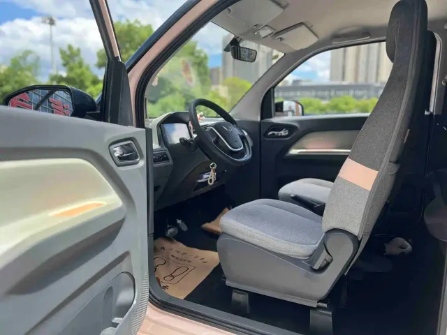 Wuling Hongguang Mini EV — Фото автомобиля 21