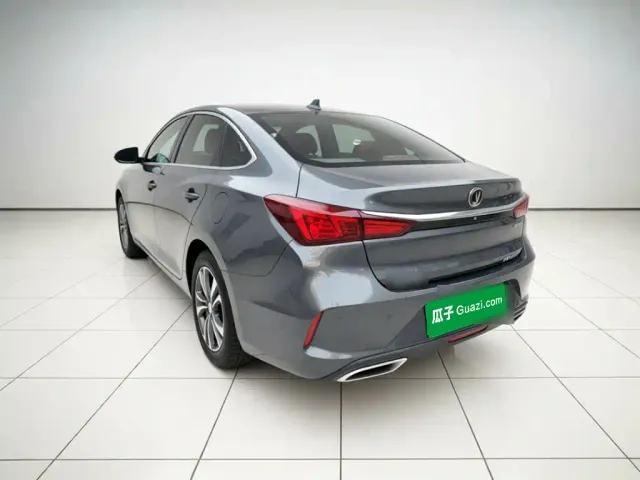 Changan Eado — Фото автомобиля 4