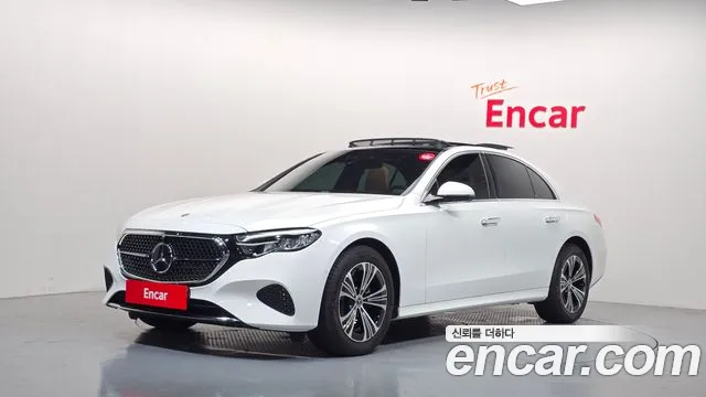 Фотография автомобиля — Mercedes-Benz E-Class