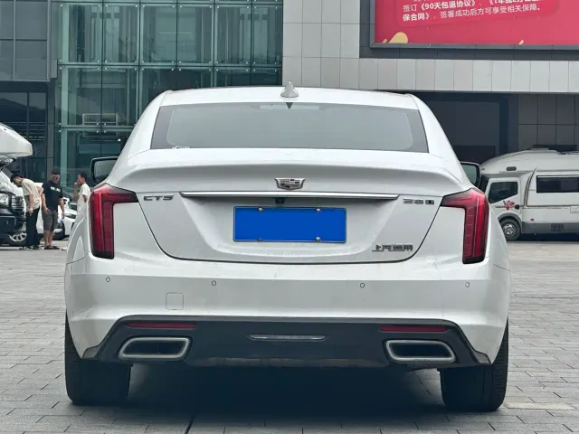 Cadillac CT5 — Фото автомобиля 4