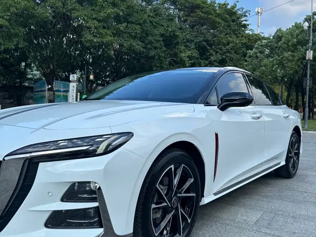 Hongqi H6 — Фото автомобиля 24