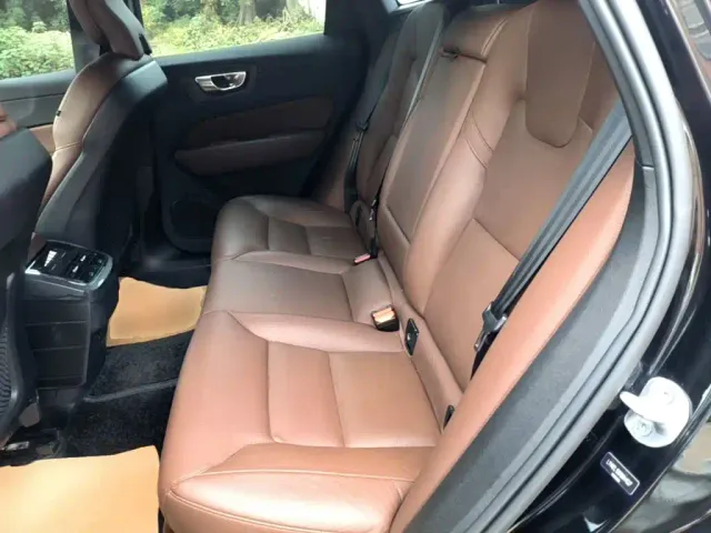 Volvo XC60 — Фото автомобиля 16