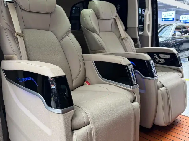 Mercedes-Benz V-Class — Фото автомобиля 4