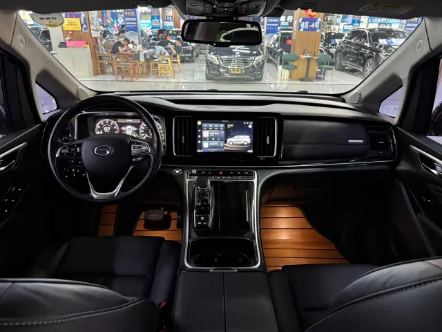 GAC Trumpchi M8 — Фото автомобиля 9