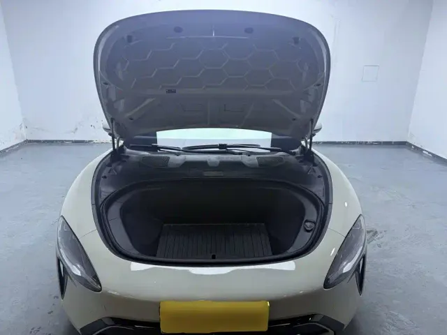 Xiaomi SU7 — Фото автомобиля 18