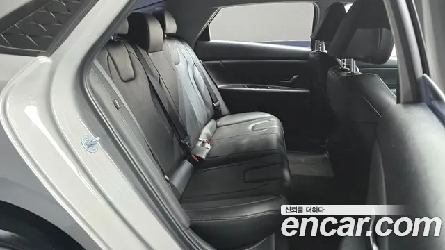Hyundai Avante CN7 — Фото автомобиля 17