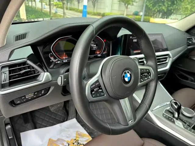 BMW 3 Series — Фото автомобиля 22