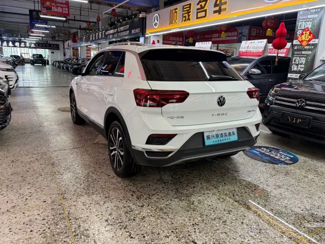 Volkswagen T-Roc — Фото автомобиля 9