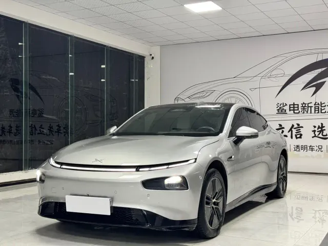 Xpeng P7 — Фото автомобиля 3