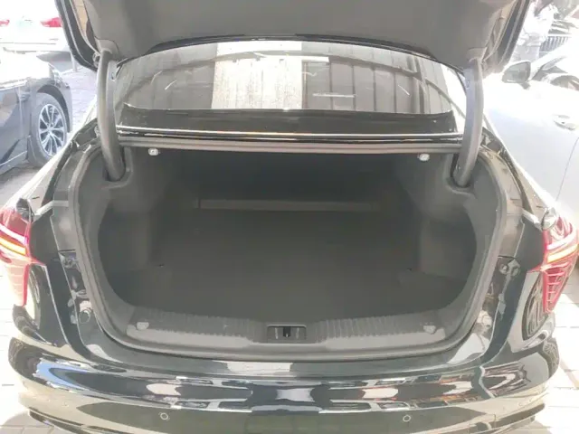 Hongqi H5 — Фото автомобиля 18