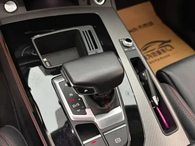 Audi Q5L — Фото автомобиля 16