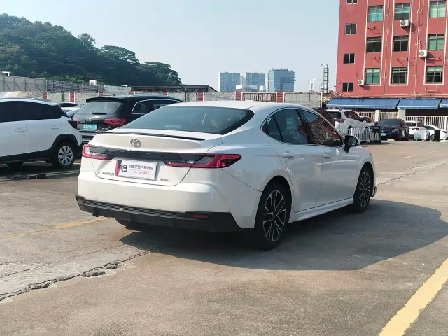 Toyota Camry — Фото автомобиля 6