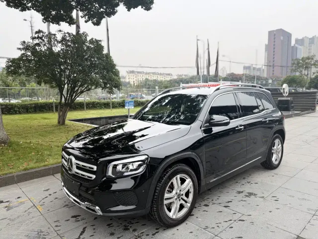 Фотография автомобиля — Mercedes-Benz GLB-Class
