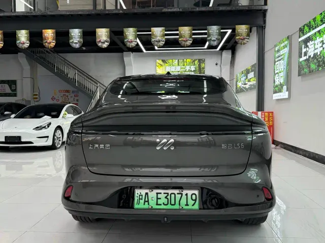 IM Motors LS6 — Фото автомобиля 8