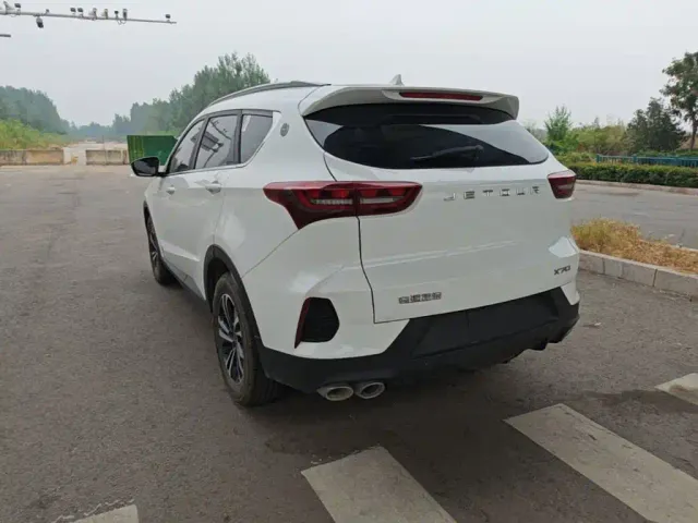 Jetour X70 — Фото автомобиля 4