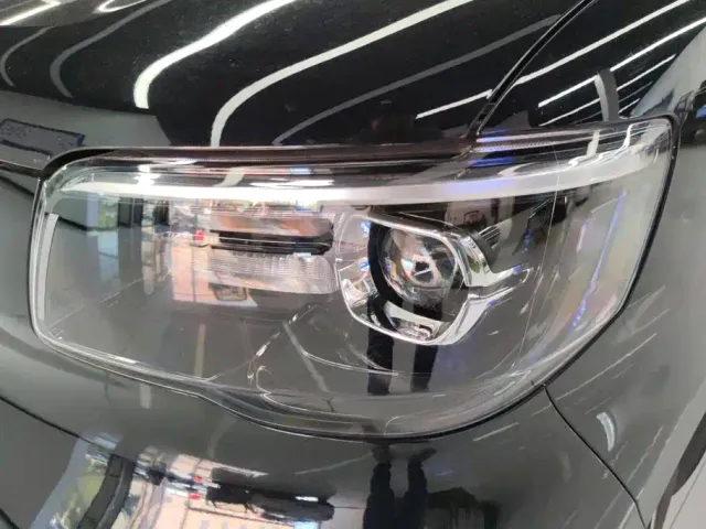 Wuling Zhiguang NEV — Фото автомобиля 5