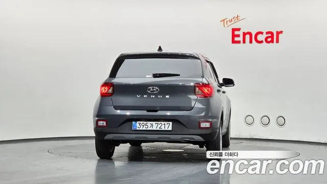 Hyundai Venue — Фото автомобиля 4