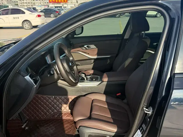 BMW 3 Series — Фото автомобиля 4