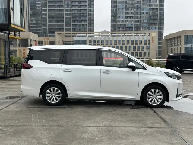 GAC Trumpchi M6 — Фото автомобиля 8