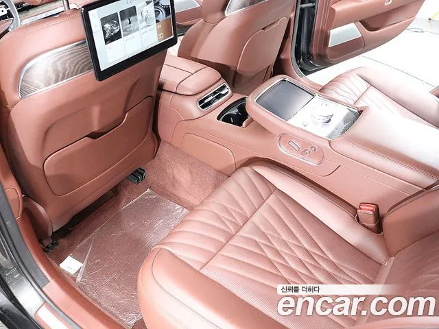 Genesis G90 Бензин 3.5 турбо AWD — Фото автомобиля 11