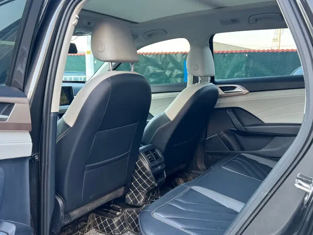 Volkswagen Tharu — Фото автомобиля 5