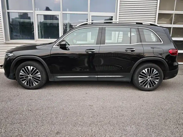Mercedes-Benz EQB — Фото автомобиля 2