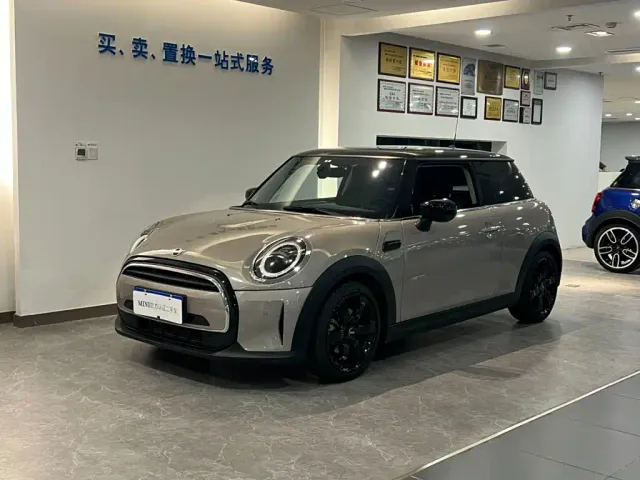 Фотография автомобиля — MINI Hatch