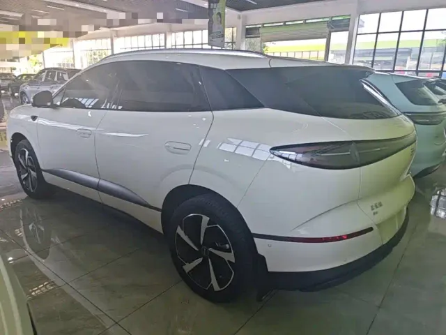 BYD Sealion 06 — Фото автомобиля 4