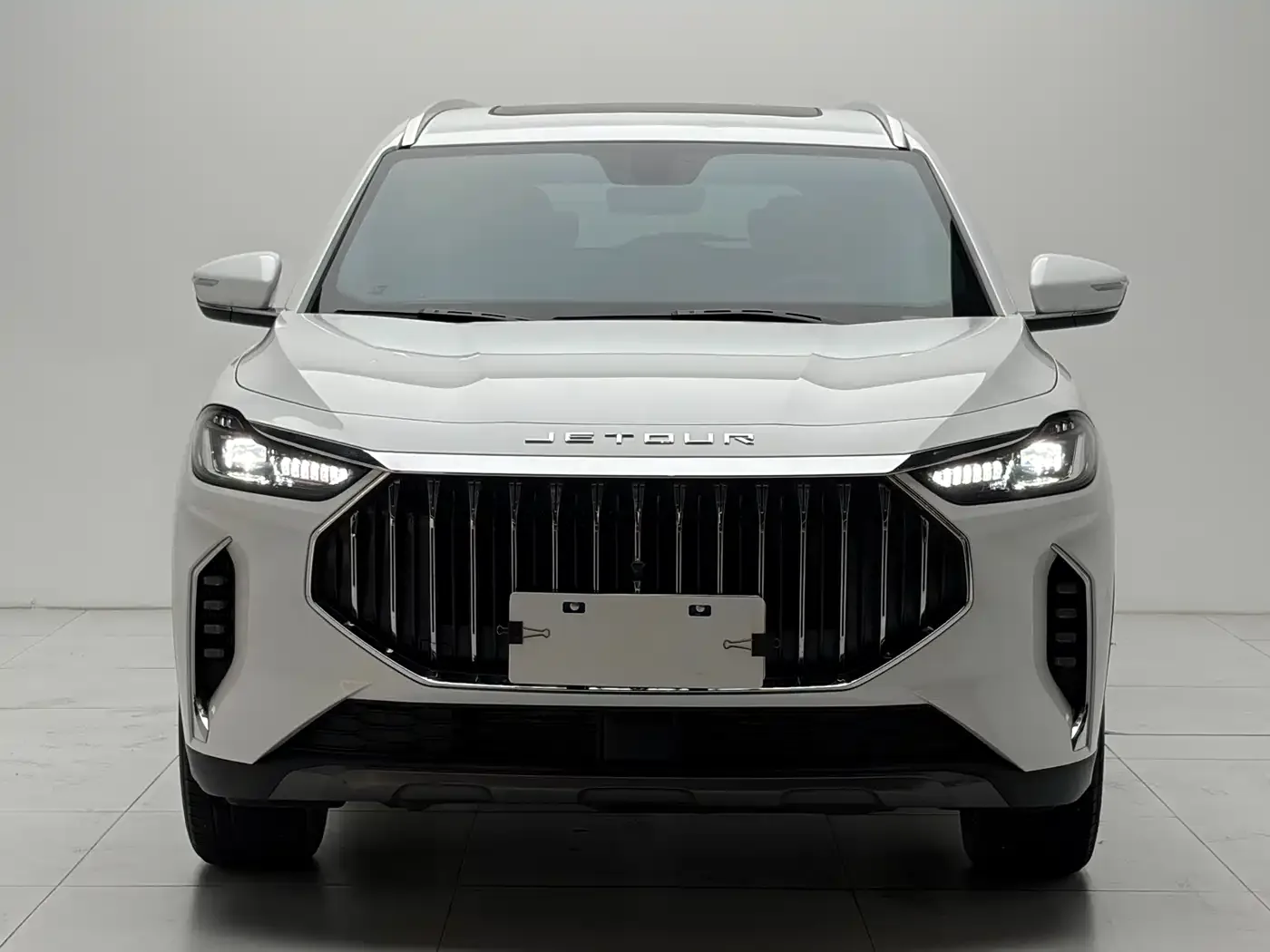 Jetour Jetour X70 PLUS 2023 1.6T DCT Champion PLUS 7-seater — Фото автомобиля 2
