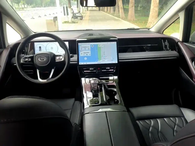 GAC Trumpchi M8 — Фото автомобиля 9