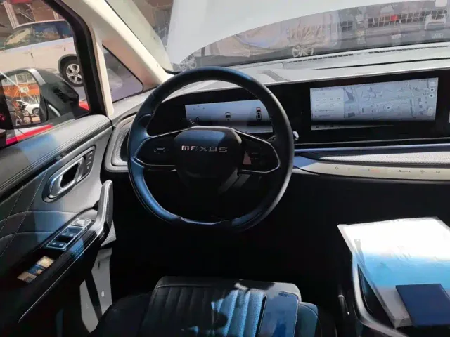 Maxus G90 — Фото автомобиля 2