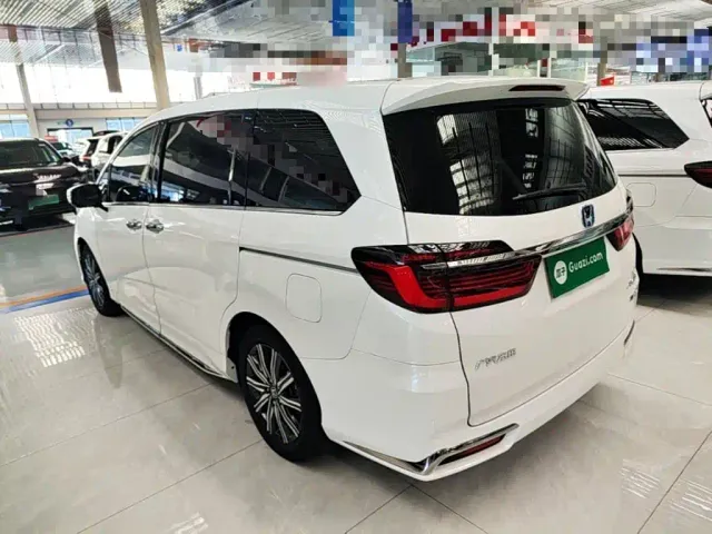 Honda Odyssey — Фото автомобиля 4