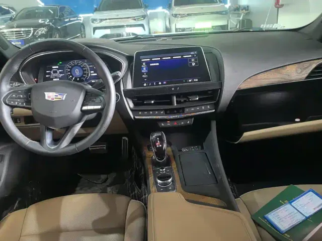 Cadillac CT5 — Фото автомобиля 12