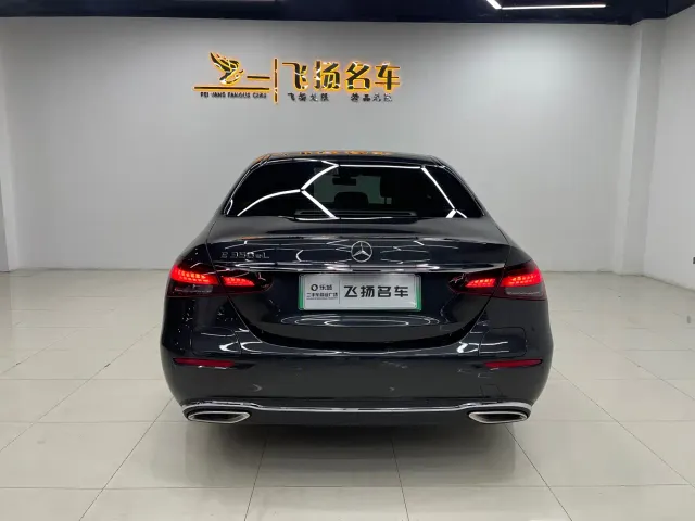 Mercedes-Benz E-Class — Фото автомобиля 17
