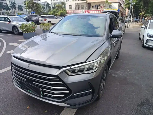 Фотография автомобиля — BYD Song Pro