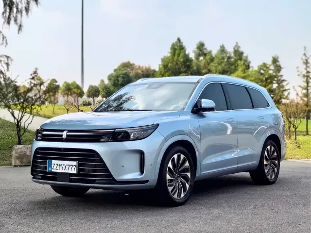 Aito M7 — Фото автомобиля 2