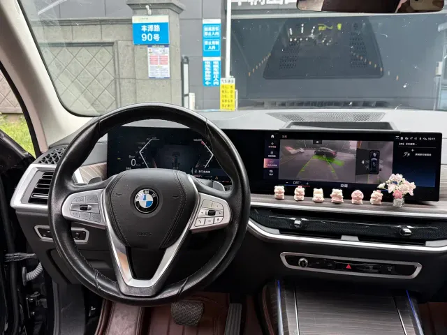 BMW X7 — Фото автомобиля 11