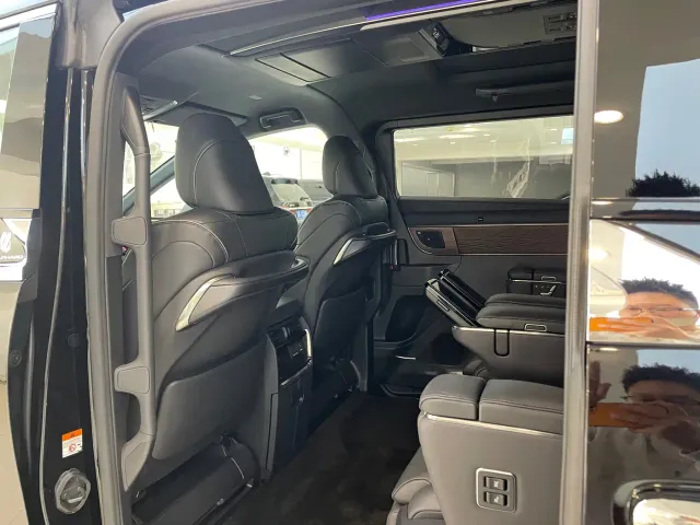 Toyota Alphard — Фото автомобиля 19