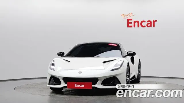 Lotus Emira — Фото автомобиля 3