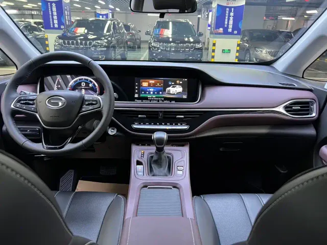 GAC Trumpchi M6 — Фото автомобиля 16