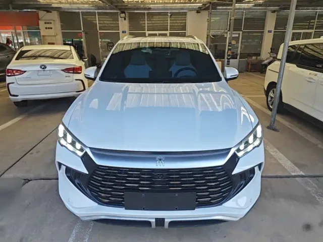 BYD Song Pro — Фото автомобиля 2
