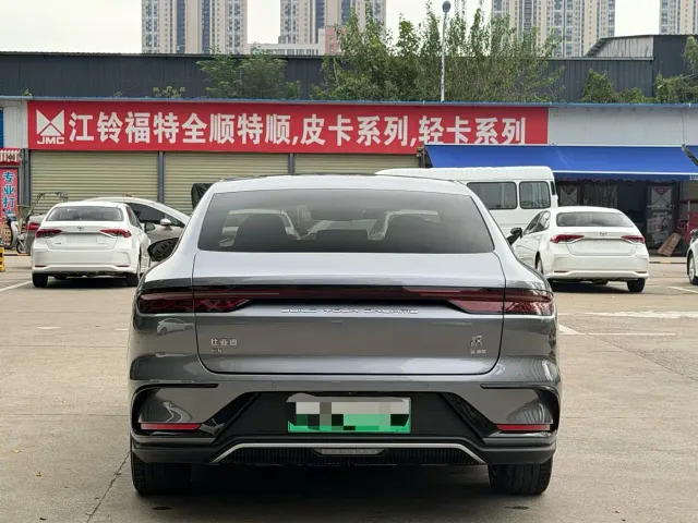 BYD Han — Фото автомобиля 13